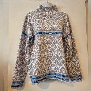 Tahari Geometric Diamond Gray Snow Print Mock Neck Pullover